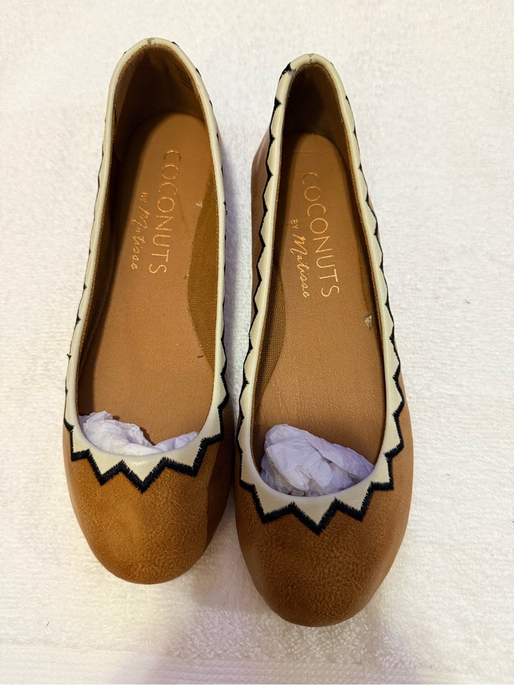 Size 6 Coconuts by Matisse Tan, Cream and Black Ballet Flats
